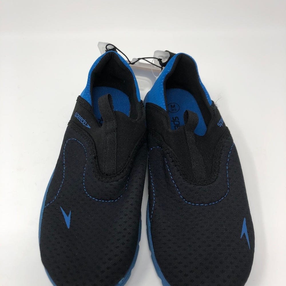 Kids NEW Speedo water shoes size 2-3